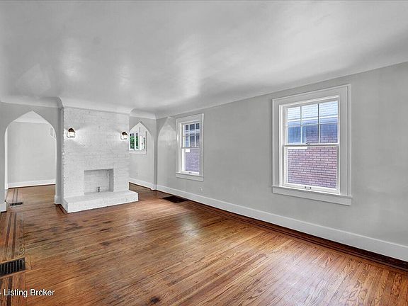 5th image of 2416 Emil Ave