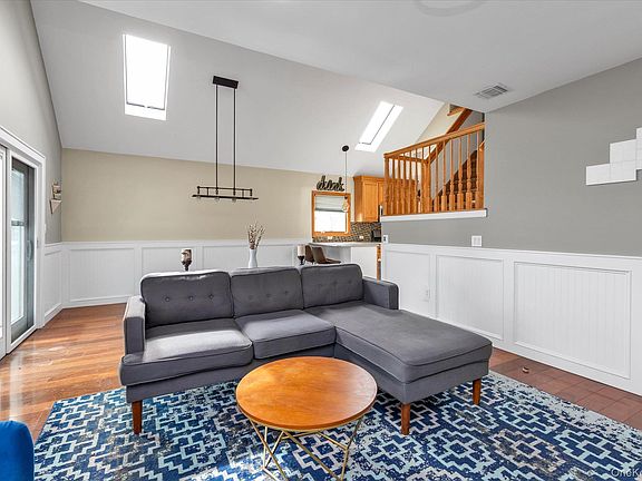 2nd image of 2464 Horace Court