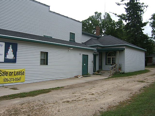 2nd image of 102 E Main St