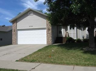 3738 Lockport St, Bismarck, ND 58503