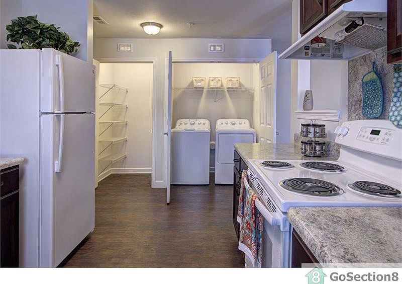 1st image of 2985 Oxford Way #67304
