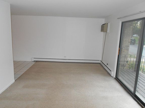5th image of 1439 Carriage Ln APT 2