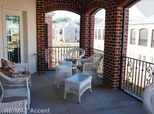 1704 River Oaks Dr, Richmond Hill, GA 31324