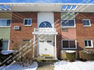 269 N Newbridge Rd #C2, Levittown, NY 11756