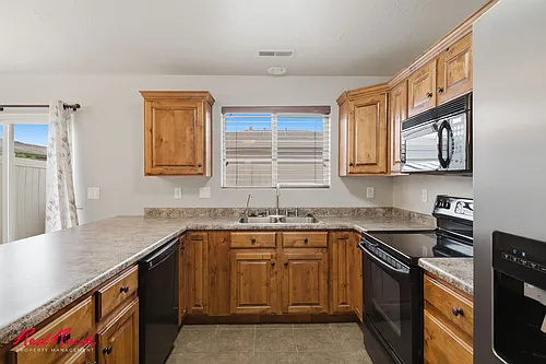 2422 S River Rd #5 Photo 1