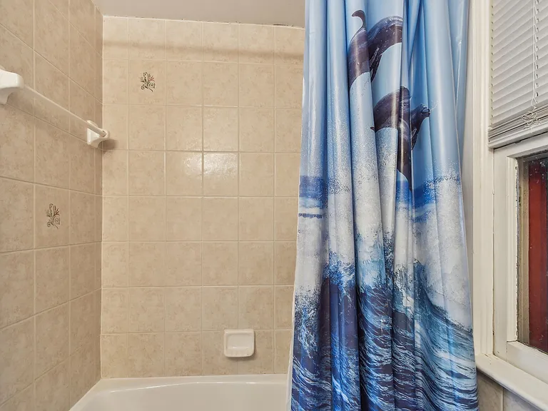 618 Louden Ave — Photo 35