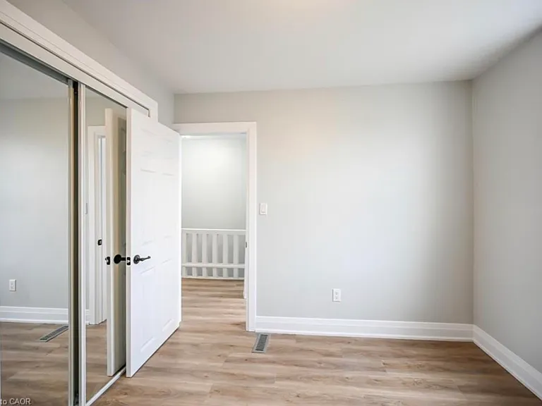 1024 Cannon St E — Photo 11