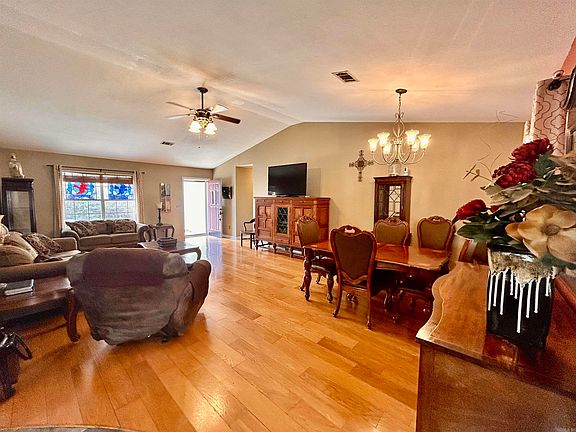 4th image of 103 Scotch Ct