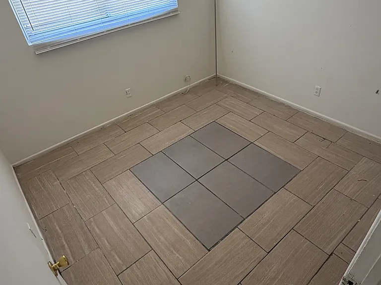 536 North Cir #4 — Photo 18