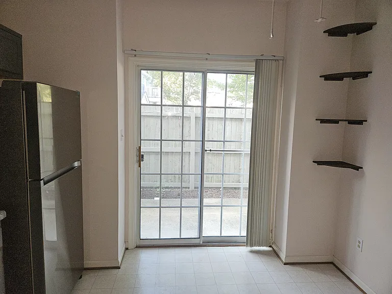 5110 Cypress Point Cir #102 — Photo 8