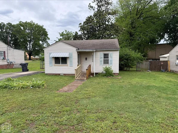 2202 Hampton Dr, Jonesboro, AR 72401