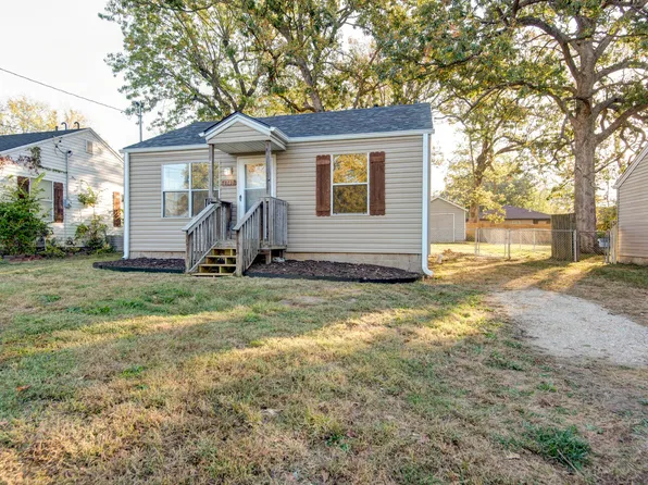 1340 N Clifton Avenue, Springfield, MO 65802