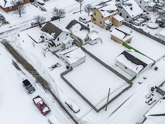 3rd image of 439 Burns Ave