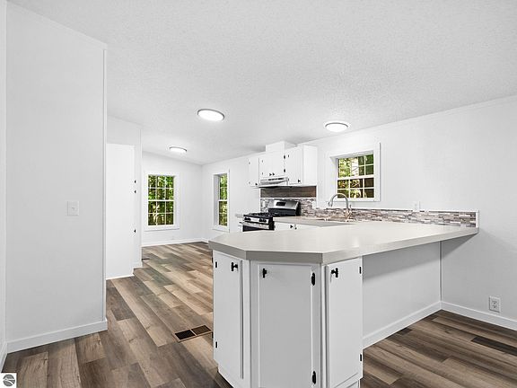 2nd image of 3460 W Sanborn Rd #341