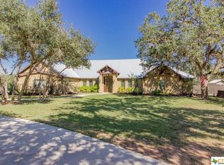 386 Pura Vida, Inez, TX 77968