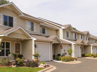 744 Ravoux Rd, Chaska, MN 55318