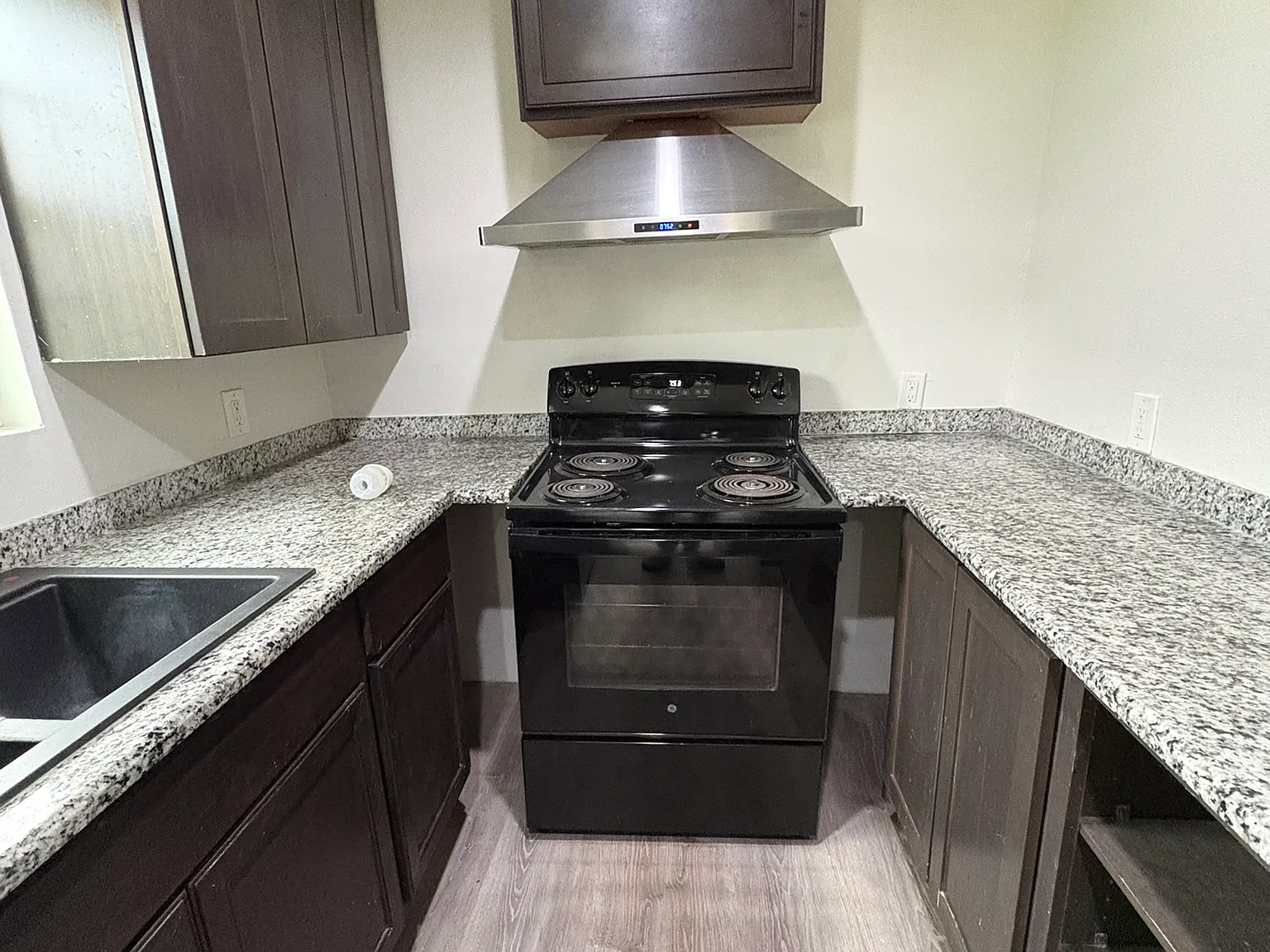 3 bed, 792 sqft, $1,400 — Photo 3