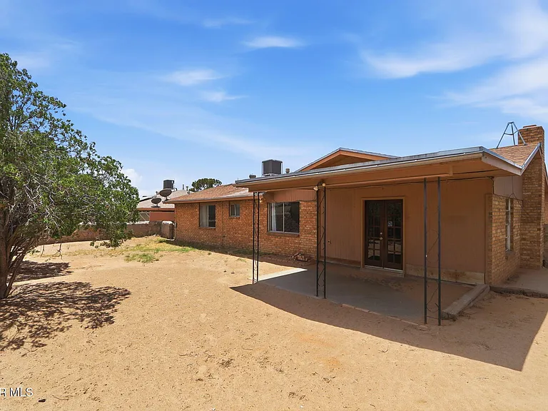 1610 Dale Douglas Dr — Photo 26