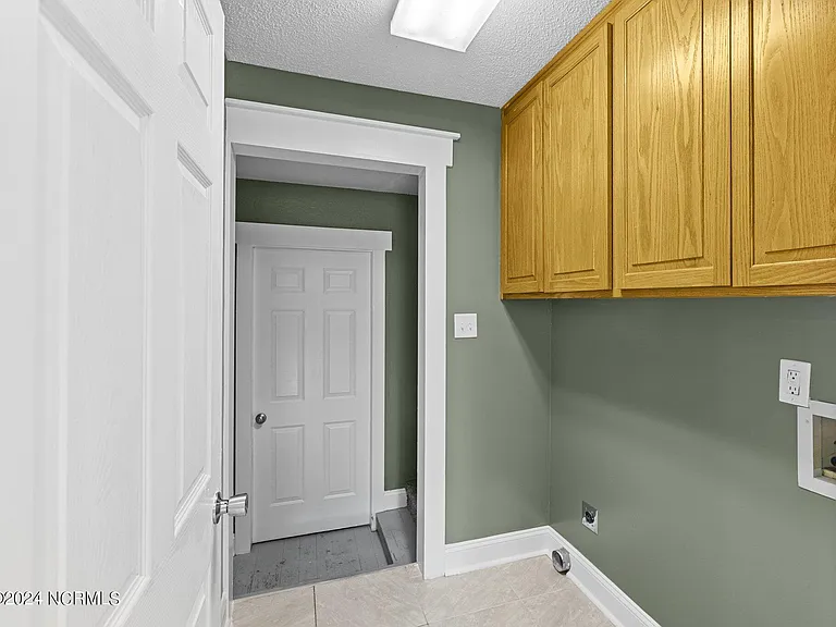 5722 Gondolier Dr — Photo 32