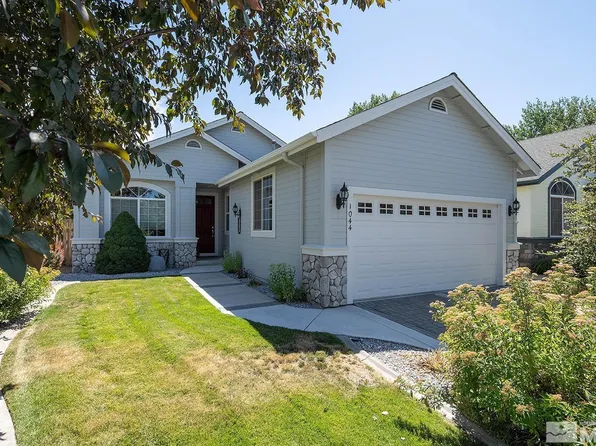 1044 Aspen Grove Cir, Minden, NV 89423