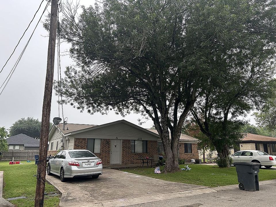 1st image of 215 Redbud Ln
