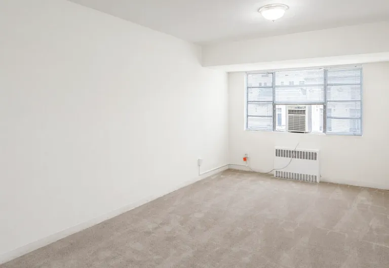 State House Apartments — Photo 5