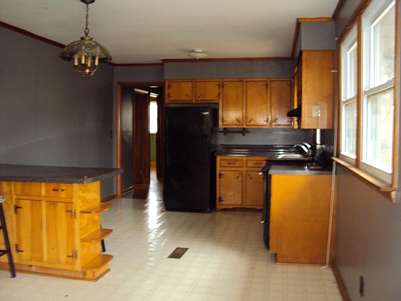 3rd image of 322 Lagoon Dr