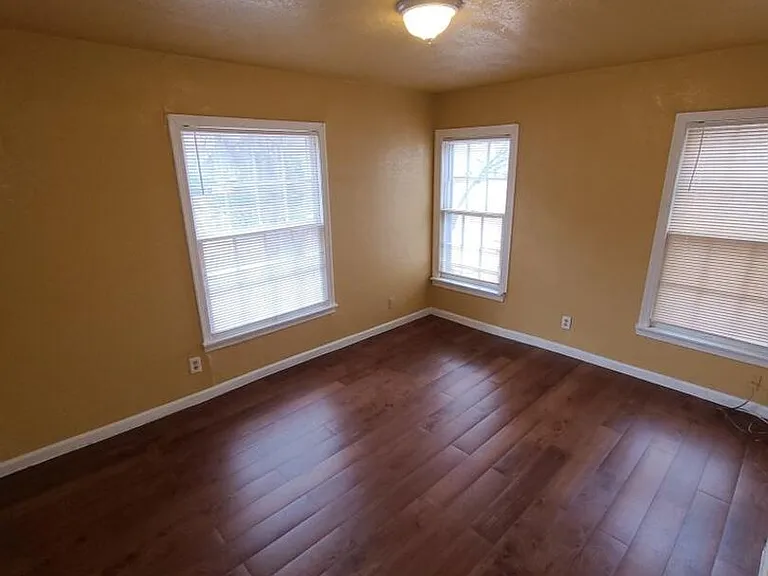 4928 Nolan St — Photo 10