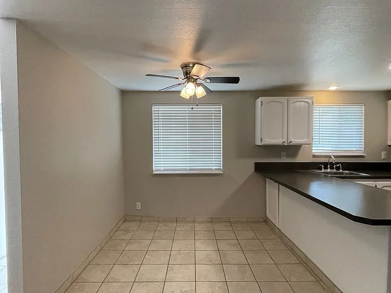 Churchill Village Apartments — Photo 54