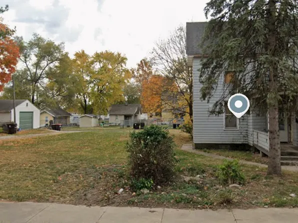 2812 W Wyoming St, Peoria, IL 61605