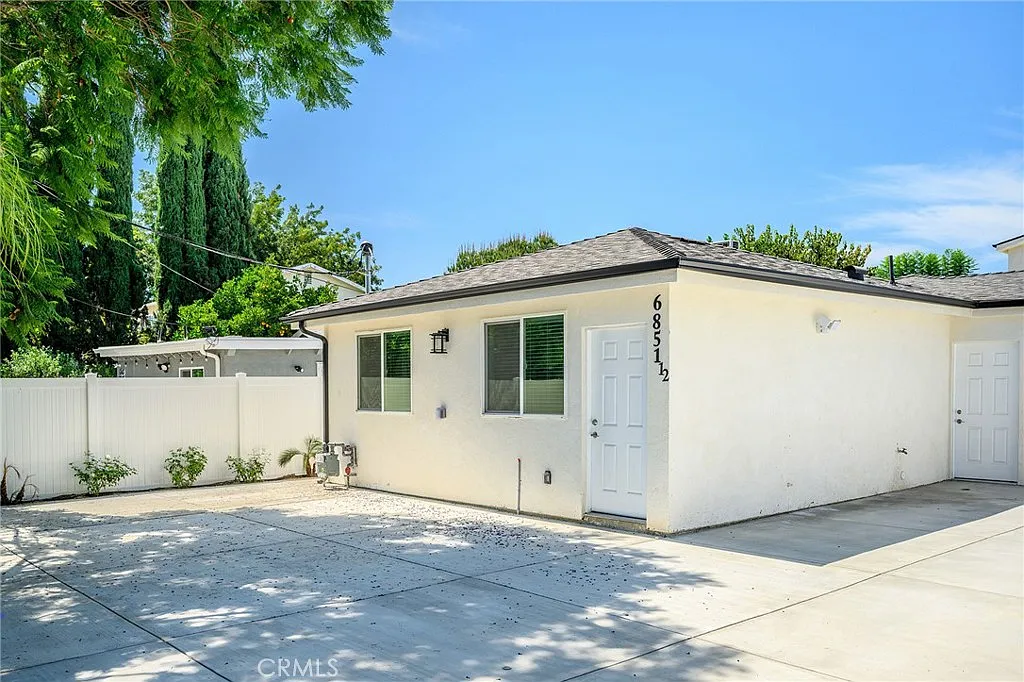 1 bed, 1.0 bath, 451 sqft, $2,250 — Photo 1