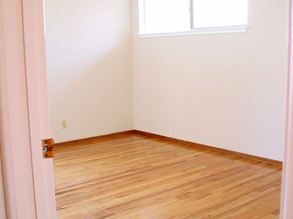 4th image of 202 Lu Ray Dr