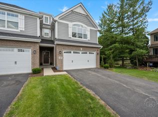 657 Bourbon Ct, Naperville, IL 60565
