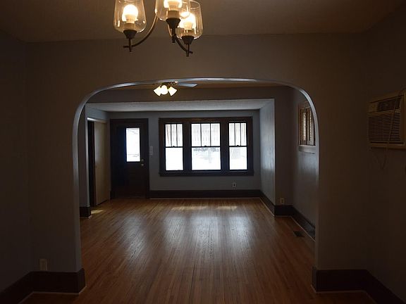 5th image of 1521 Garfield Ct #1