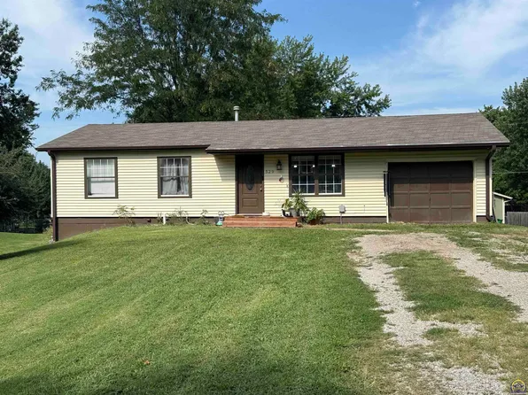 529 Melody Ct, Carbondale, KS 66414