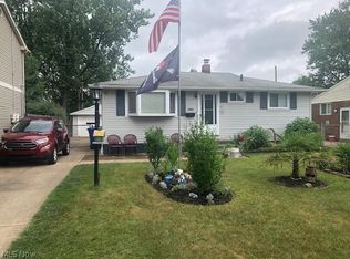 6406 Ledgebrook Dr, Brookpark, OH 44142