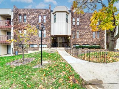 2275 Country Club Dr APT 5, Woodridge, IL, 60517
