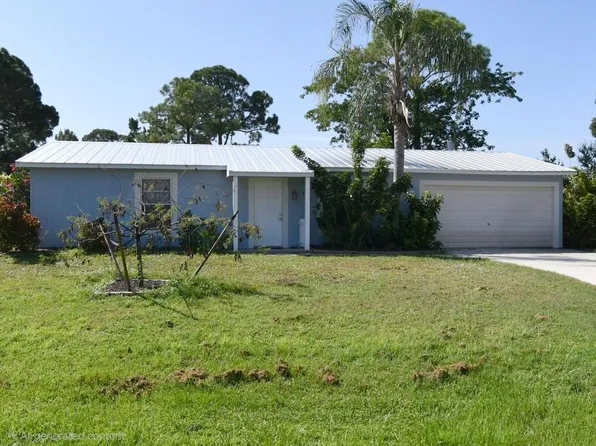 582 NW Sherbrooke Ave, Port Saint Lucie, FL 34983