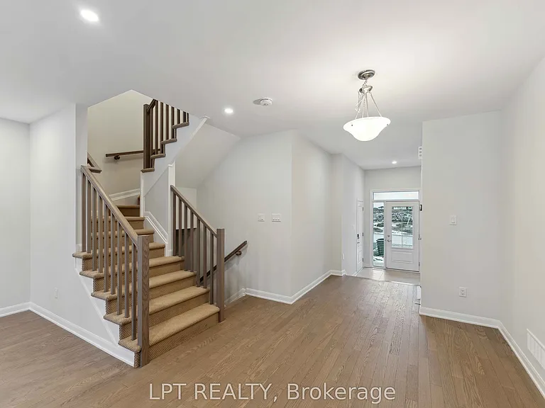 711 Fairline Row — Photo 9