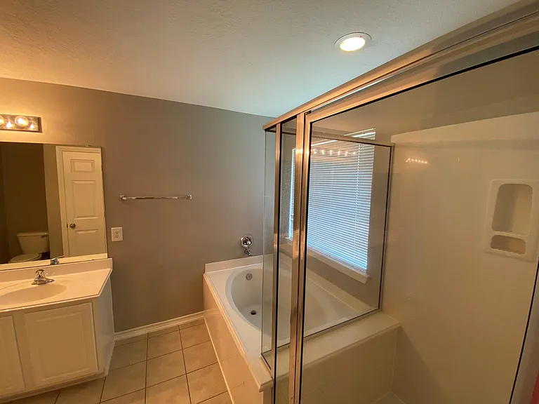 17234 Oakwood Chase Dr — Photo 9