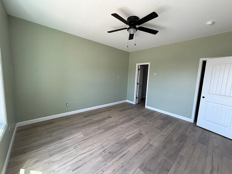 144 Pinehurst Way — Photo 8
