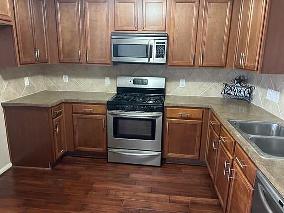 4th image of 2410 Lago Mirado Way