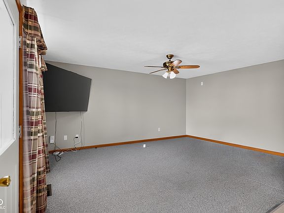 5th image of 973 Thornwood Dr