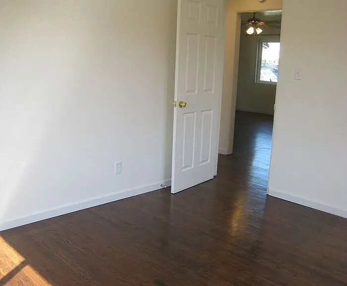 4810 Parks Ave — Photo 13