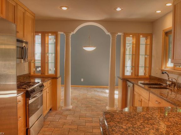 5th image of 8567 Countryside Dr