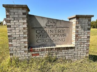 917 Virginia Dr, Marine, IL 62061