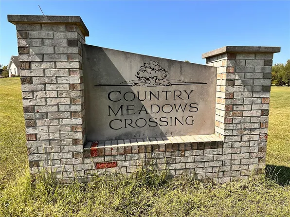 917 Virginia Dr, Marine, IL 62061