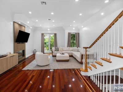 247 Riverview Pl, Cliffside Park, NJ, 07010