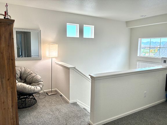 5th image of 1067 Highlands Dr