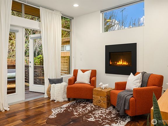 5th image of 2806 14th Avenue W #A